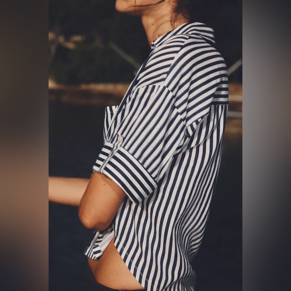 ZARA LINEN BLEND CROPPED SHIRT BLUE WHITE STRIPED MEDIUM V-NECK RESORT VACATION - Picture 3 of 9